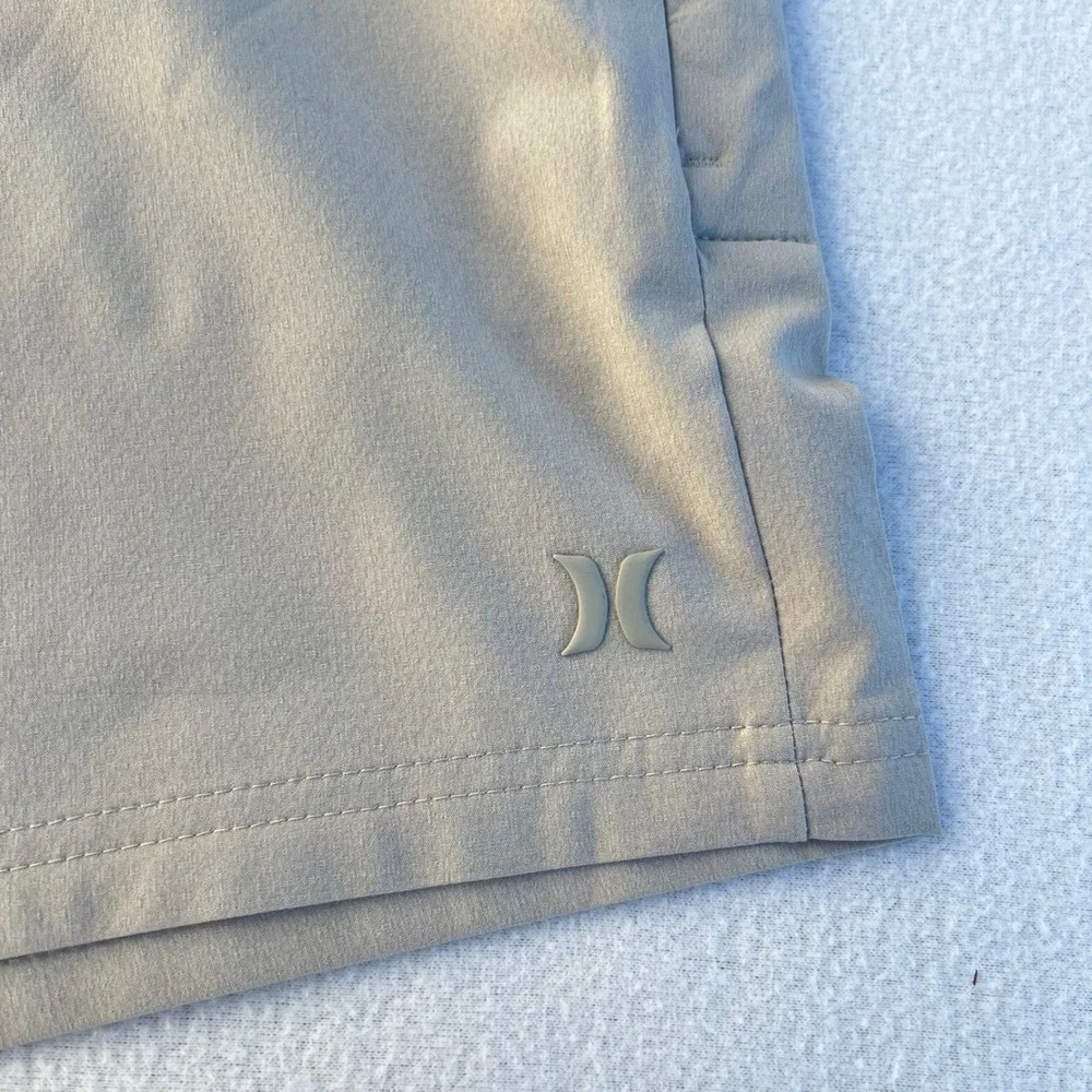 Hurley Trek Hybrid Shorts Mens 40 Light Khaki Tan 20 Inch 4-Way Stretch New